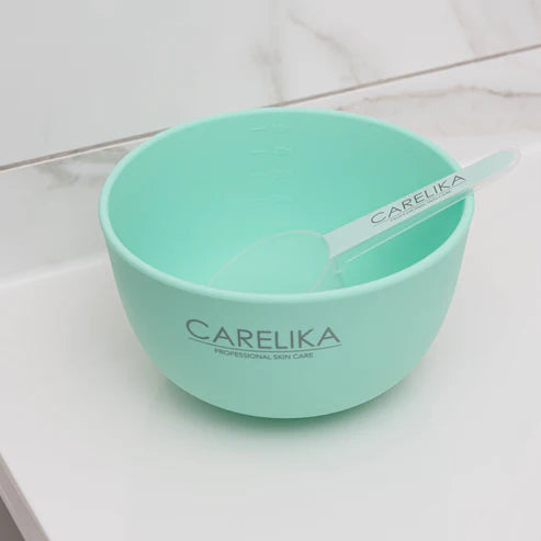 CARELIKA Silicone Bowl green & measuring scoop 650ml